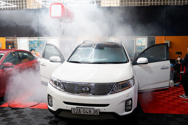 Rửa xe khử mùi xe ô tô chuyên nghiệp, giá rẻ tại Trung Sơn